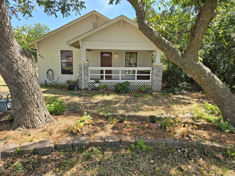 407 E Bois D Arc Street Leonard, TX 75452