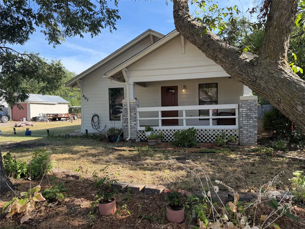 407 E Bois D Arc Street Leonard, TX 75452