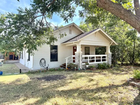 407 E Bois D Arc Street