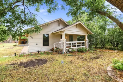 407 E Bois D Arc Street