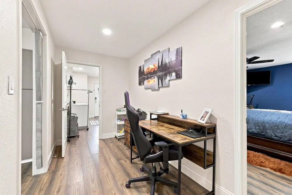 407 E Bois D Arc Street Leonard, TX 75452