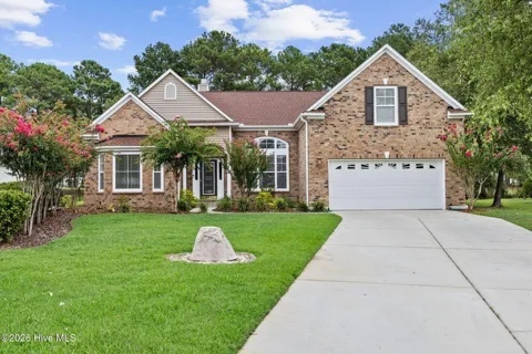 696 Donmovin Court NW