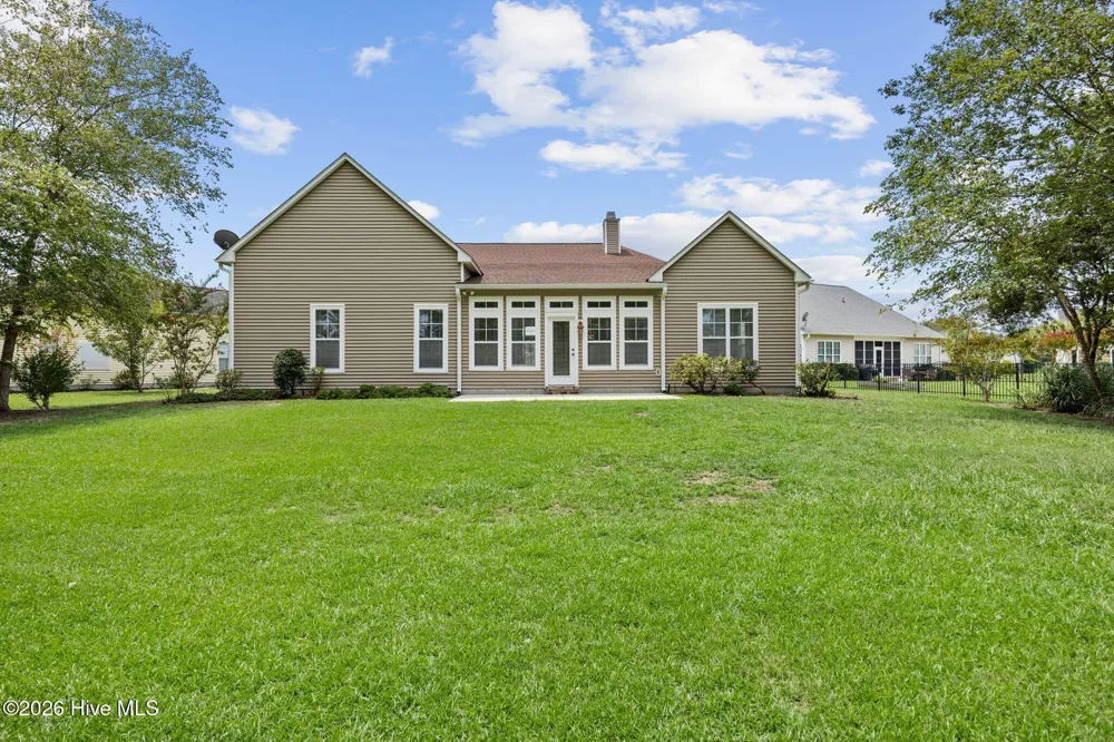 696 Donmovin Court NW Calabash, NC 28467