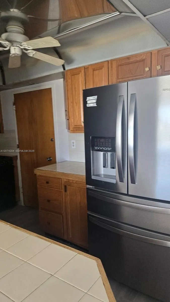 8024 Tatum Waterway Dr #6B Miami Beach, FL 33141
