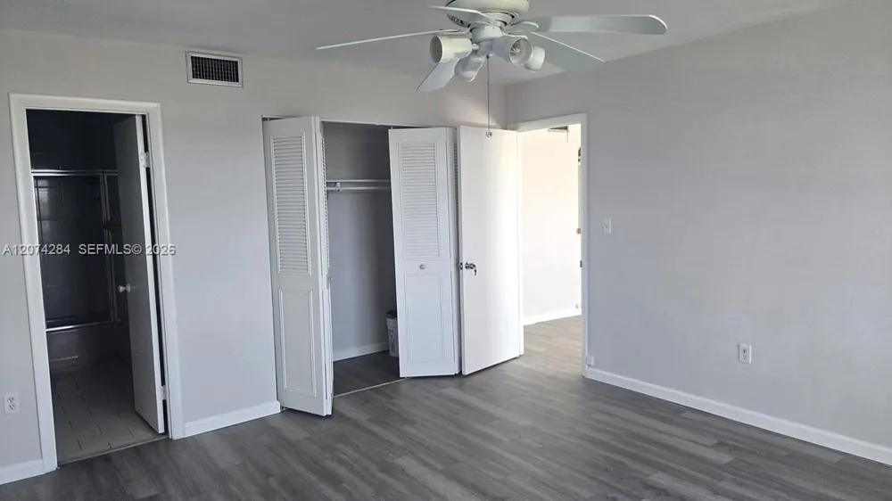 8024 Tatum Waterway Dr #6B Miami Beach, FL 33141
