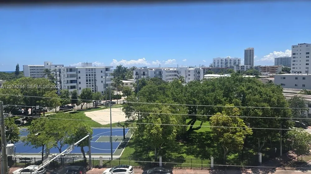 8024 Tatum Waterway Dr #6B Miami Beach, FL 33141