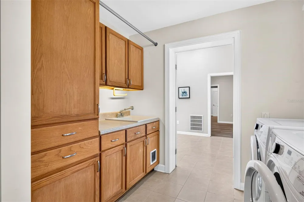 11101 NW 12TH PLACE Gainesville, FL 32606