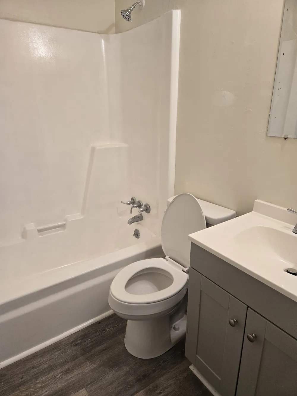 4737 Volunteer Dr Antioch, TN 37013