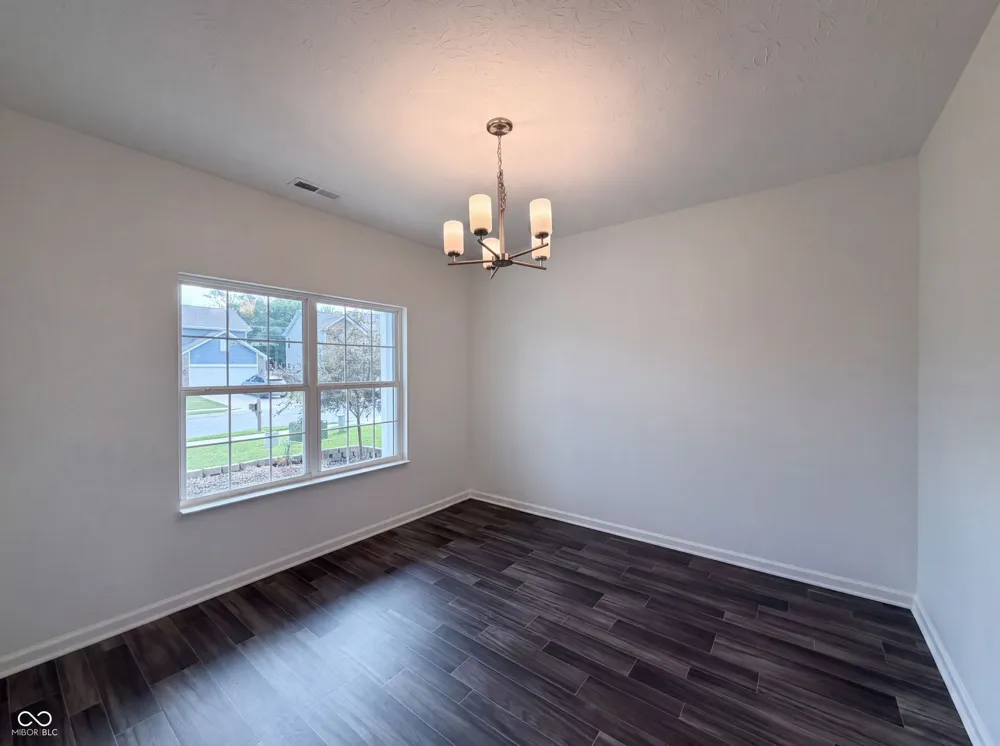594 Geronimo Drive Greenfield, IN 46140