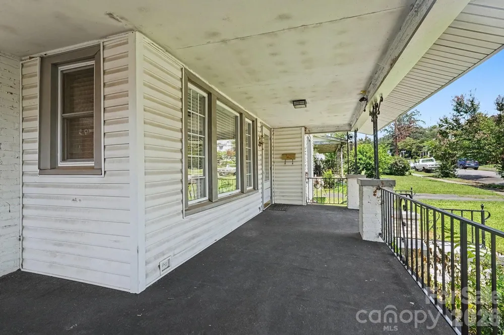 2828 Bon Air Avenue Winston Salem, NC 27105