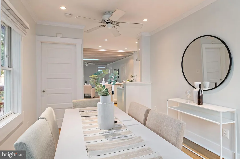 122 SMITH AVENUE Annapolis, MD 21401