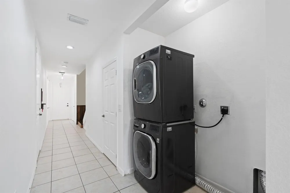 1020 E LONGPORT CIRCLE #6B Delray Beach, FL 33444