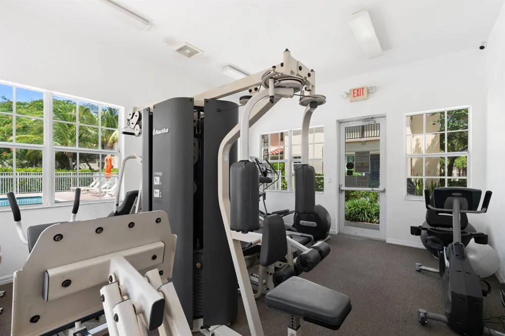 1020 E LONGPORT CIRCLE #6B Delray Beach, FL 33444