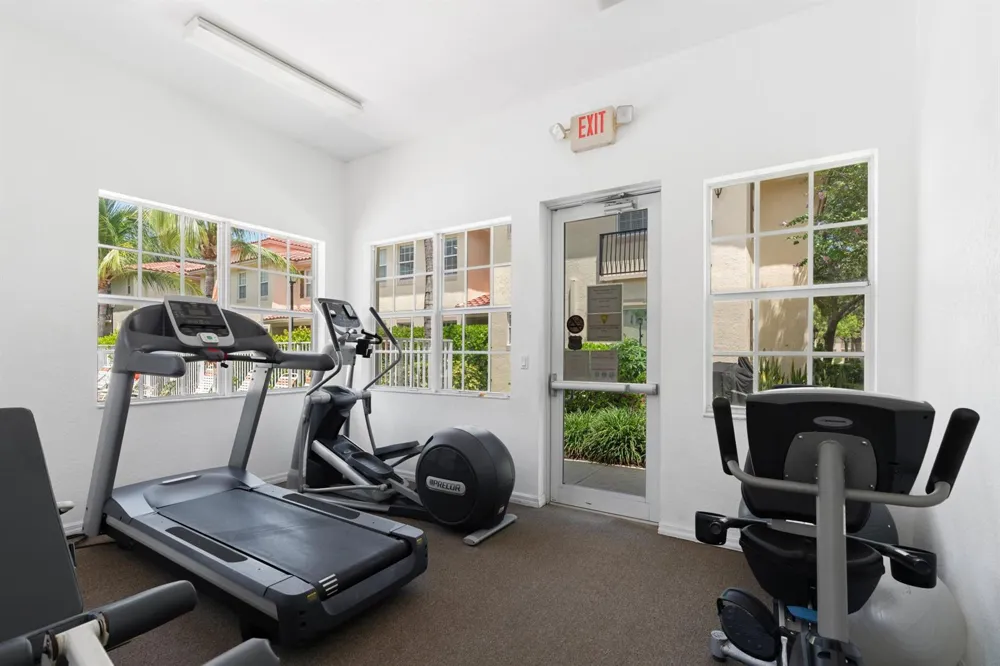 1020 E LONGPORT CIRCLE #6B Delray Beach, FL 33444