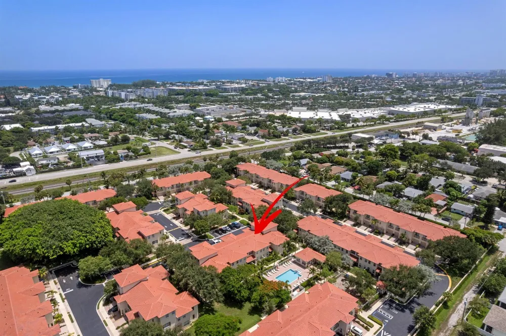 1020 E LONGPORT CIRCLE #6B Delray Beach, FL 33444