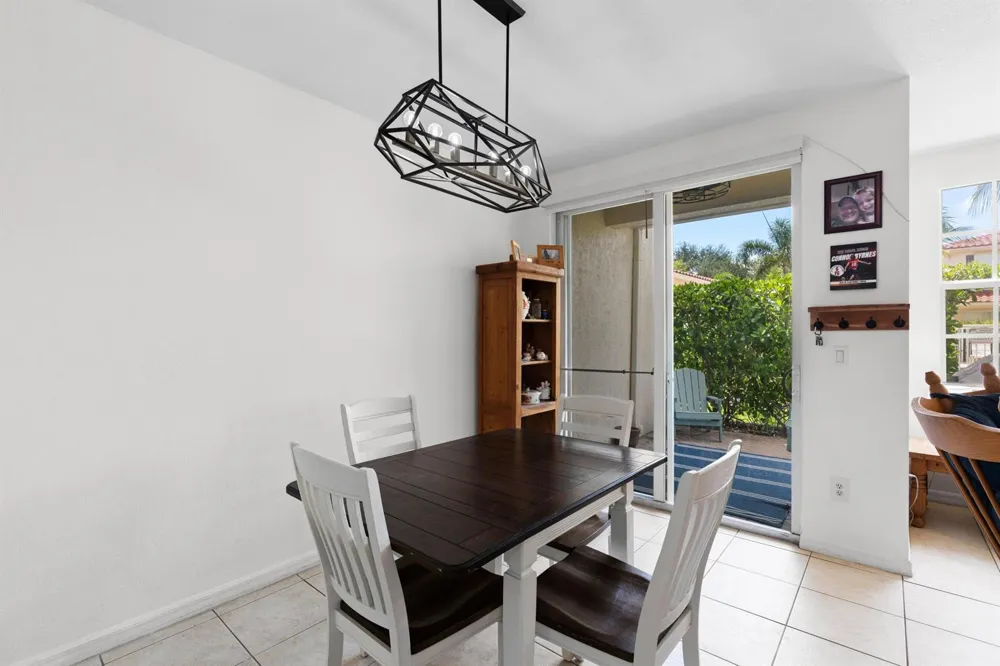 1020 E LONGPORT CIRCLE #6B Delray Beach, FL 33444