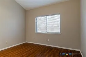 565 Hunters Glen Street Lewisville, TX 75067