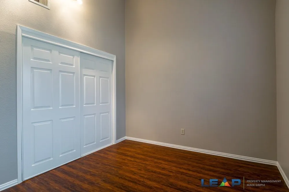 565 Hunters Glen Street Lewisville, TX 75067