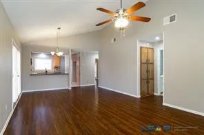 565 Hunters Glen Street Lewisville, TX 75067