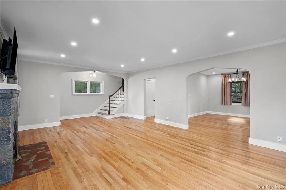 3 Walworth Terrace White Plains, NY 10606
