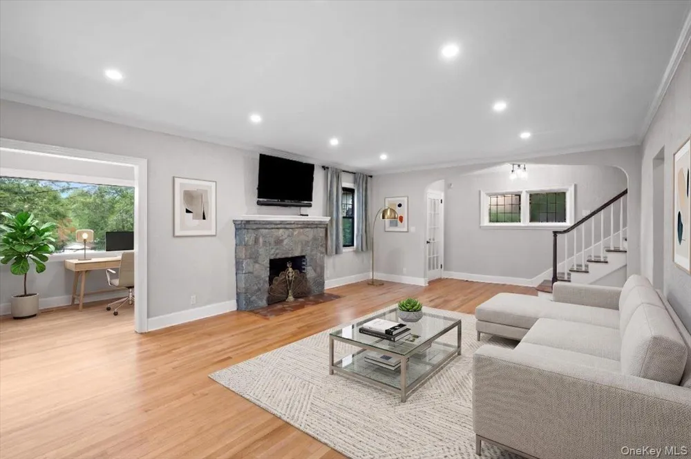 3 Walworth Terrace White Plains, NY 10606