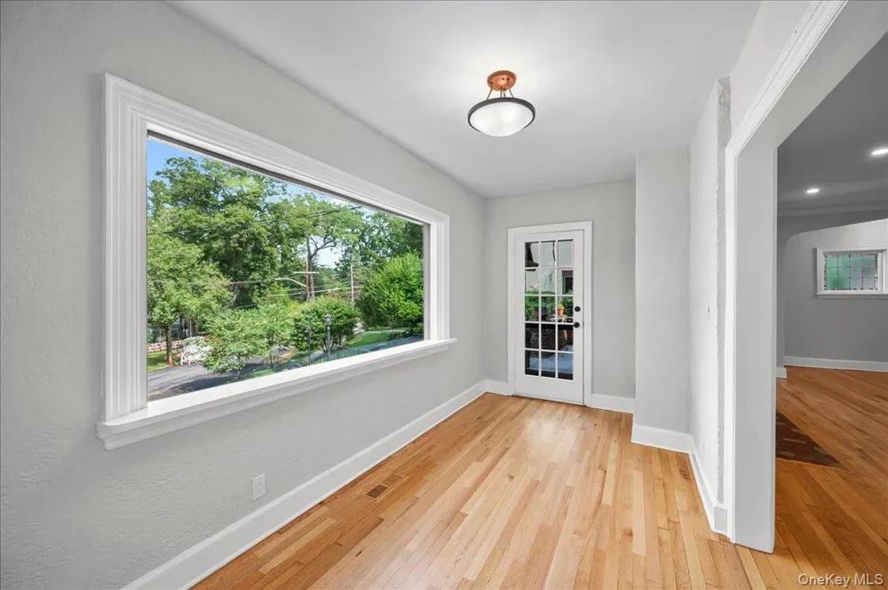 3 Walworth Terrace White Plains, NY 10606