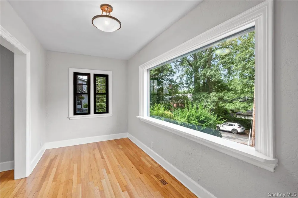 3 Walworth Terrace White Plains, NY 10606