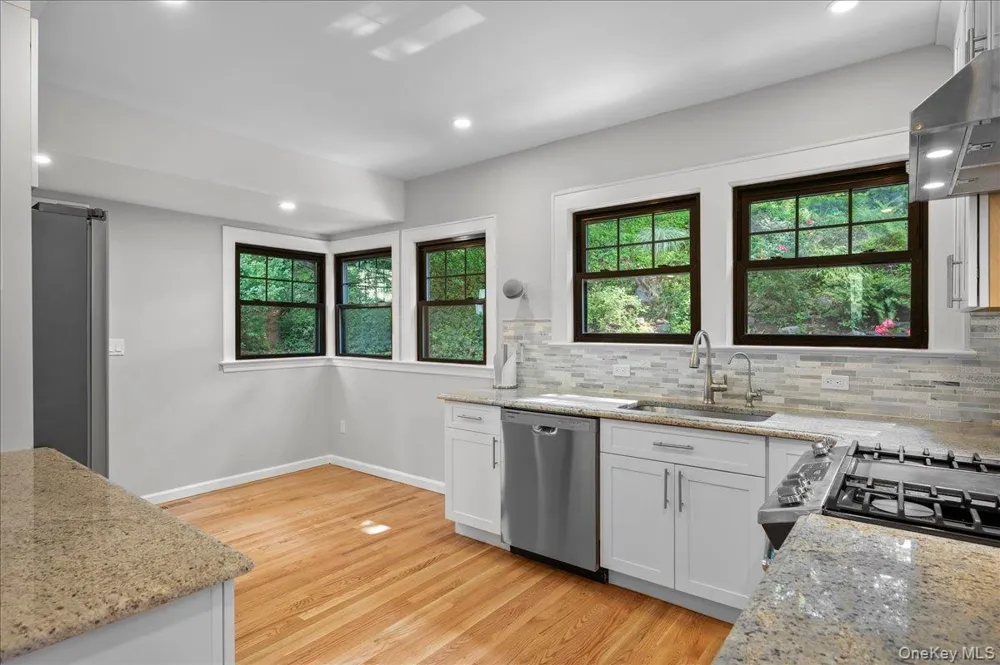 3 Walworth Terrace White Plains, NY 10606