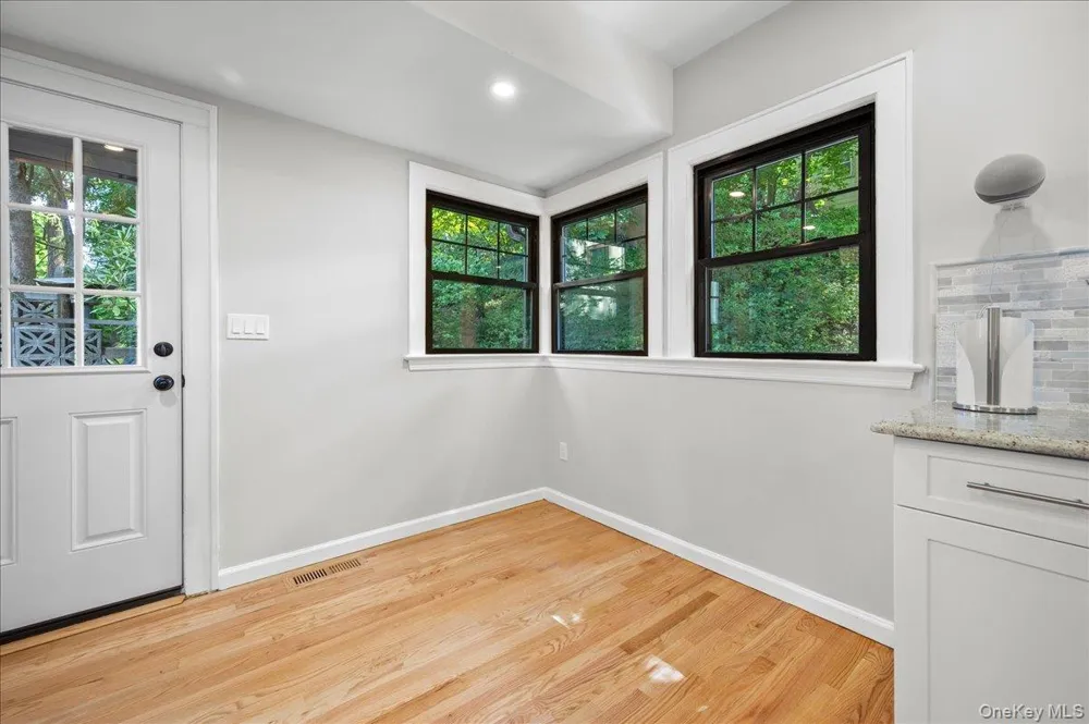 3 Walworth Terrace White Plains, NY 10606