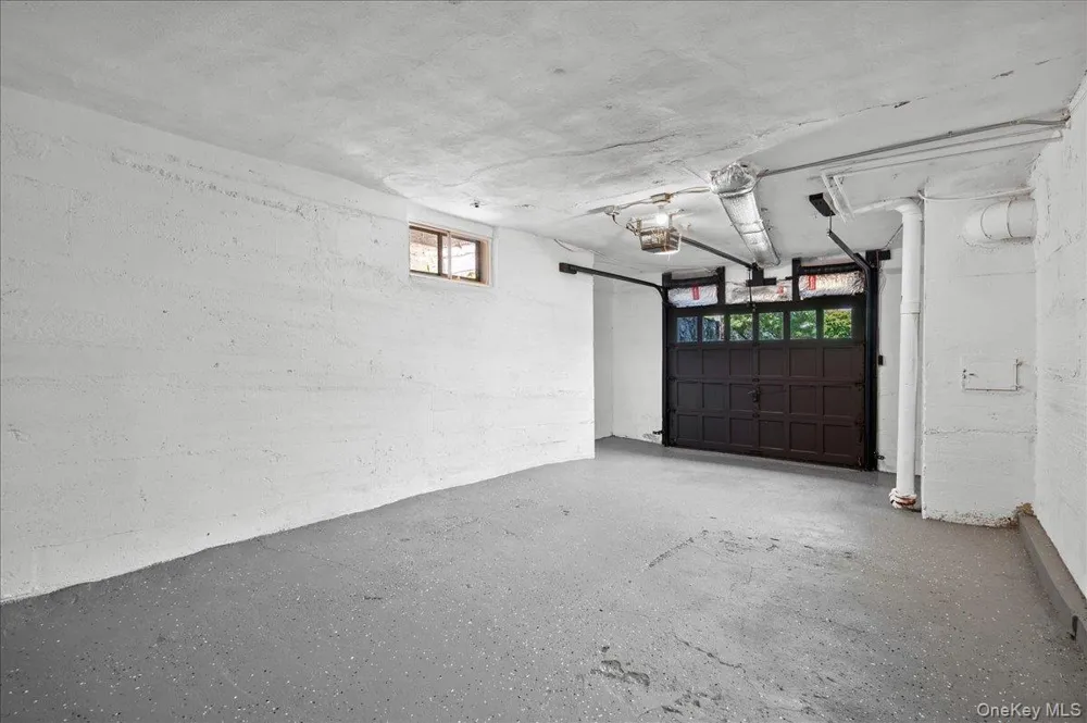 3 Walworth Terrace White Plains, NY 10606