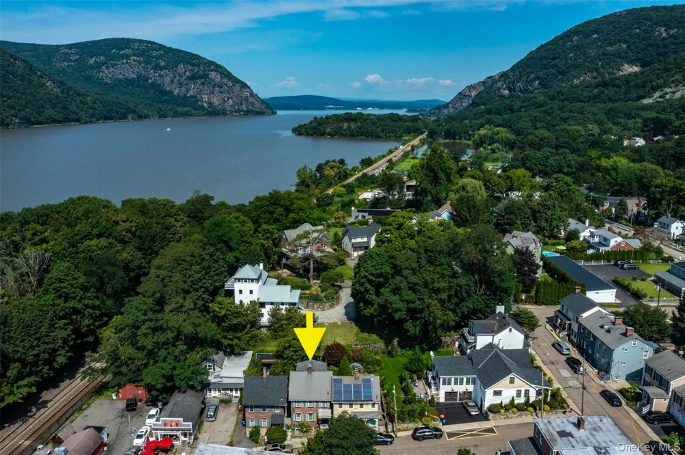 7 Railroad Avenue Cold Spring, NY 10516