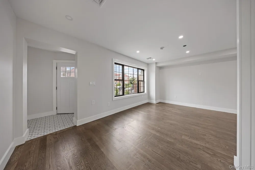 114-11 202nd Street Saint Albans, NY 11412