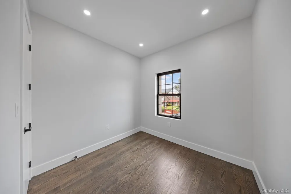 114-11 202nd Street Saint Albans, NY 11412