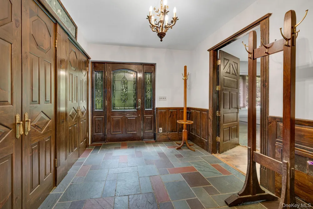 1007 Haverstraw Road Suffern, NY 10901