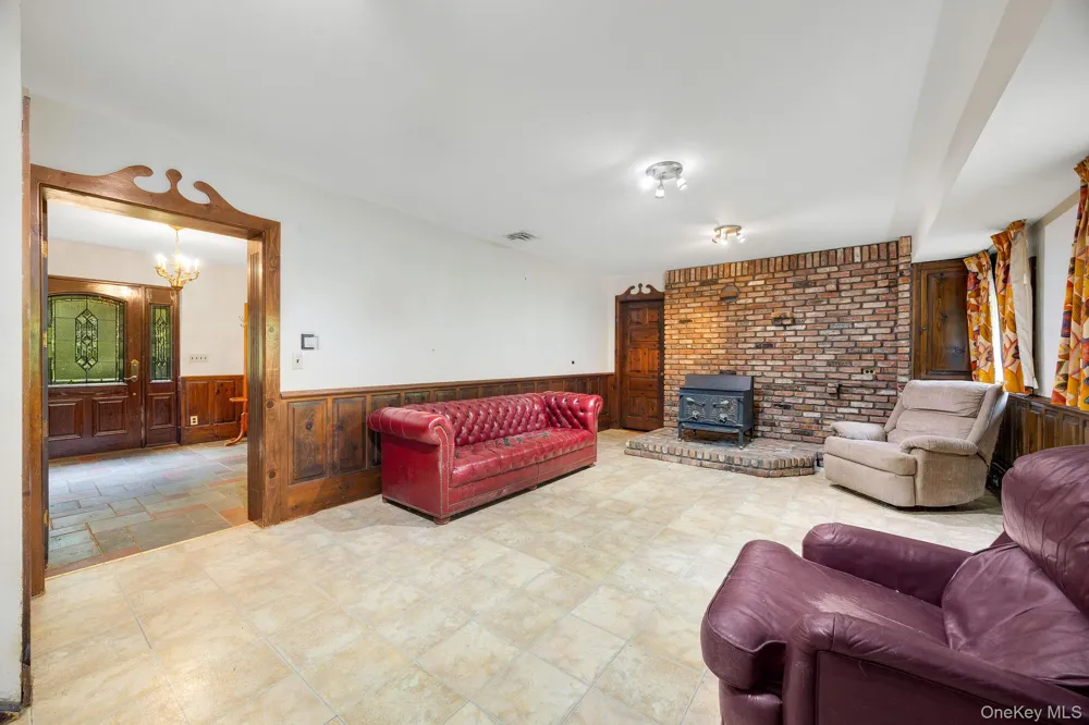 1007 Haverstraw Road Suffern, NY 10901