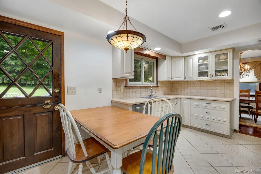 1007 Haverstraw Road Suffern, NY 10901