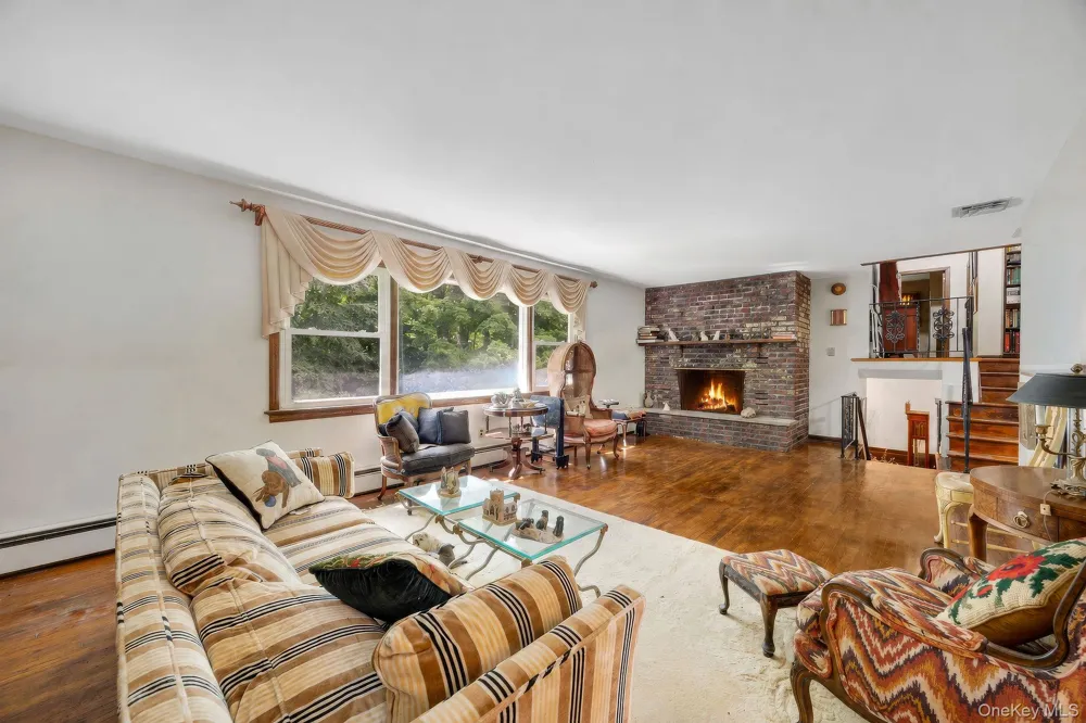 1007 Haverstraw Road Suffern, NY 10901