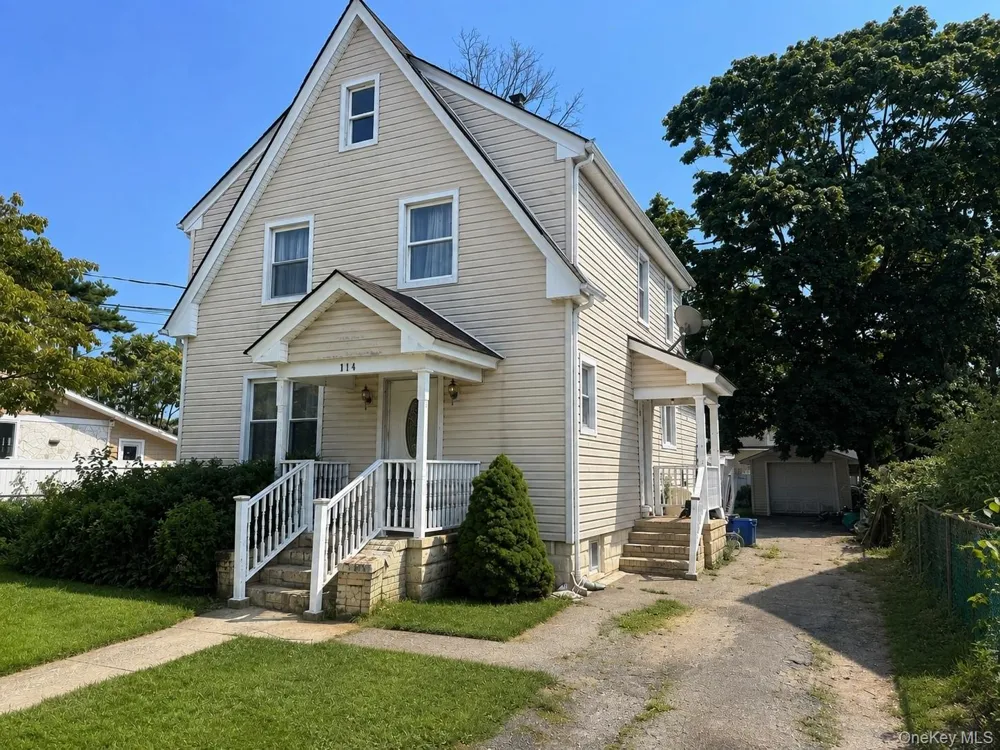 114 Leonard Avenue Freeport, NY 11520