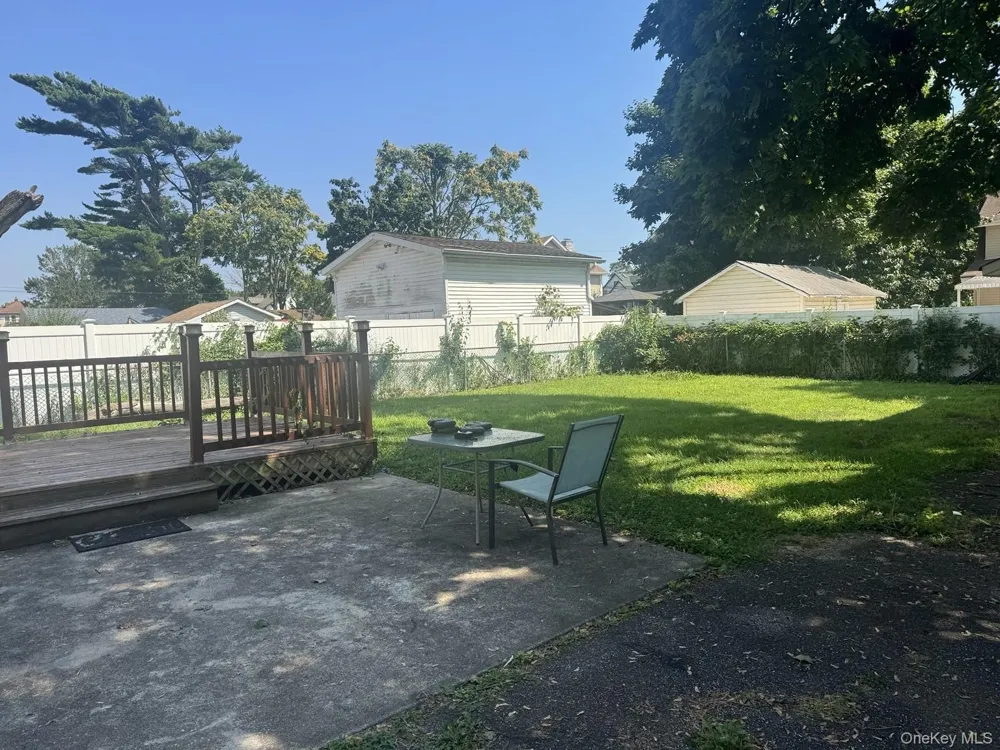114 Leonard Avenue Freeport, NY 11520