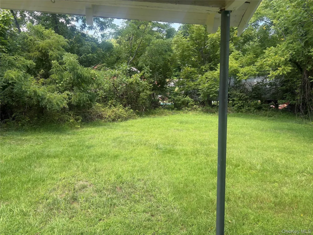 7 North Road Bloomingburg, NY 12721