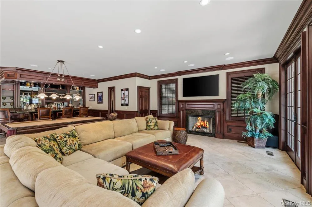 7 The Keel East Islip, NY 11730