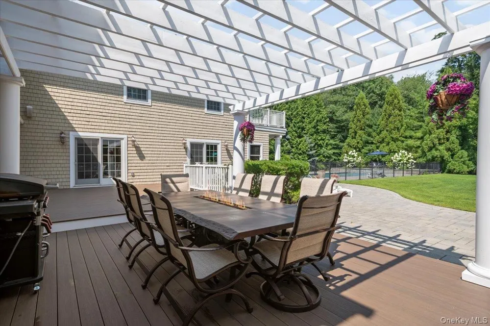 7 The Keel East Islip, NY 11730