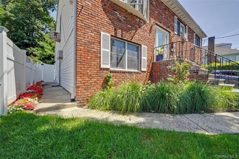46 Homewood Avenue #1L