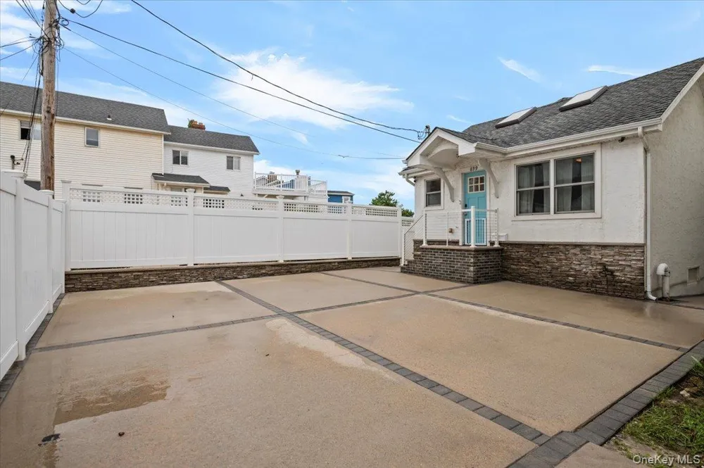 899 Oceanfront Long Beach, NY 11561