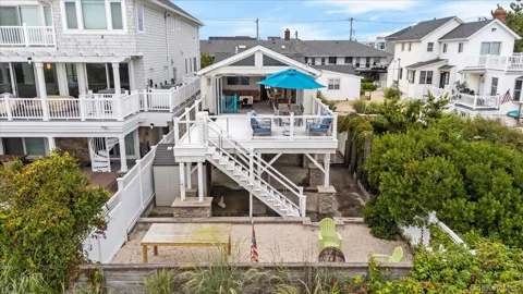 899 Oceanfront