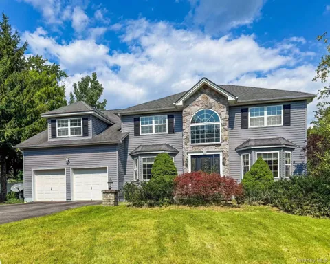 1010 Pine View