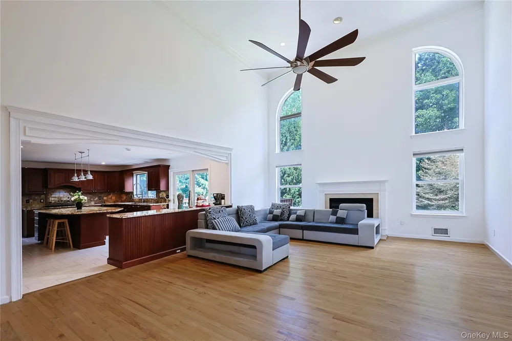 1010 Pine View New Windsor, NY 12553