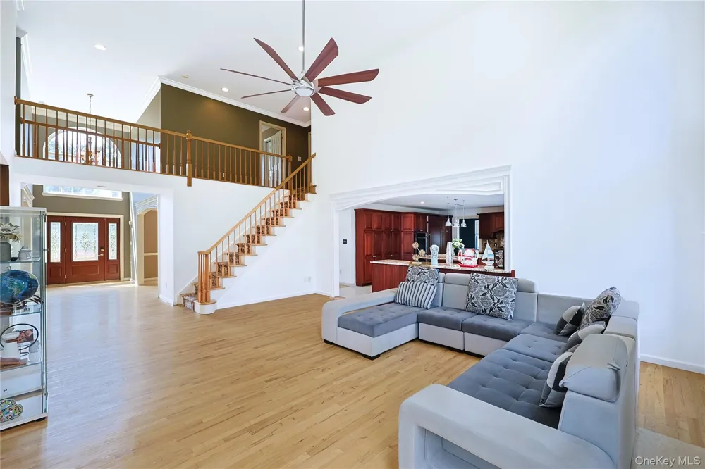 1010 Pine View New Windsor, NY 12553