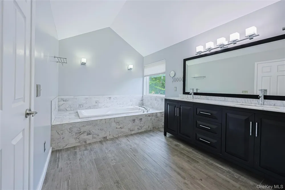1010 Pine View New Windsor, NY 12553