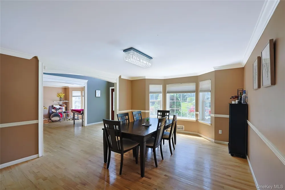 1010 Pine View New Windsor, NY 12553